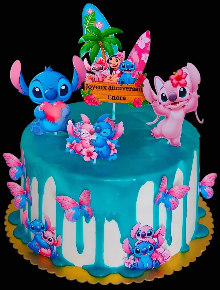 Gâteau bleu turquoise sur le thème de Stitch